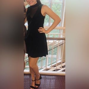 High Neck Sleeveless Green Velvet Mini Dress